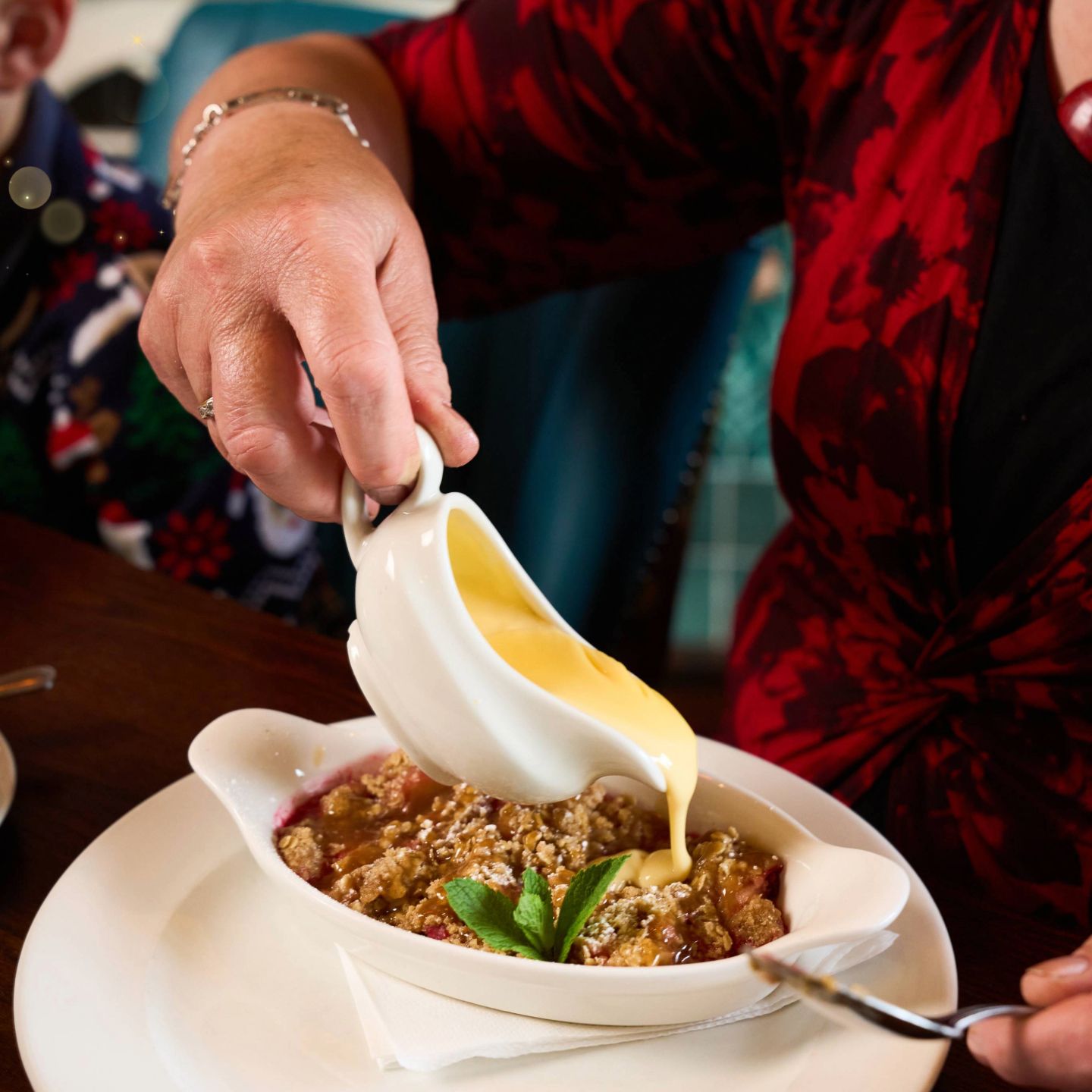 Christmas Day 2024 Lunch, Dinner & Dining at The Bankfield Inn in Bilston